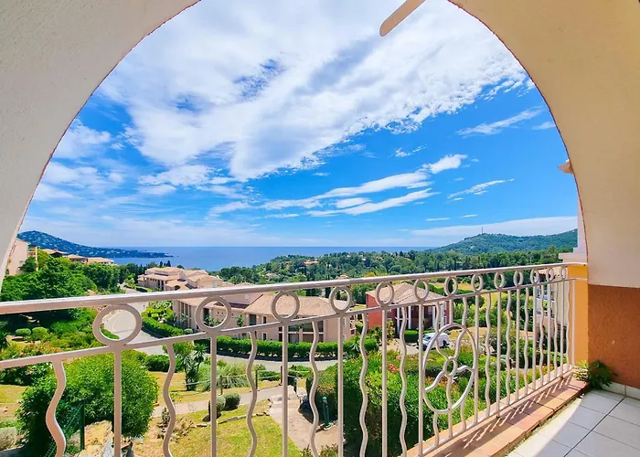 Sea View 6 Pers Near The Beaches In Agay شقة *